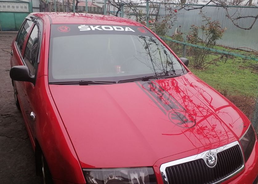 Сонцезахисна наклейка на лобове скло SKODA 200118 фото